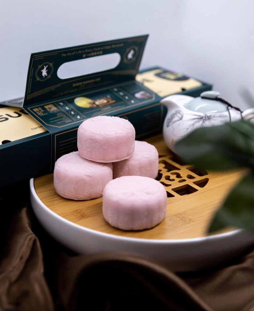 2023 Rosy White Chocolate Snowy Mooncake Gift Set (Ontario Location)